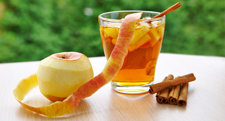 Transformez vos épluchures de fruits en infusions