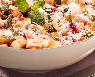 Salade de fruits aux amandes et noix de coco