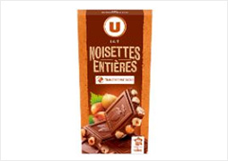 Chocolat au lait et aux noisettes entières